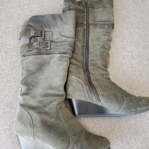 Suade zip up boots